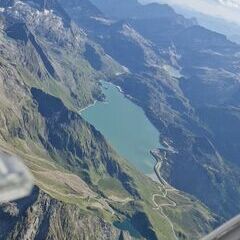 Flugwegposition um 15:03:34: Aufgenommen in der Nähe von Gemeinde Uttendorf, Österreich in 3325 Meter